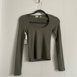 Aritzia Wilfred Manhattan Longsleeve